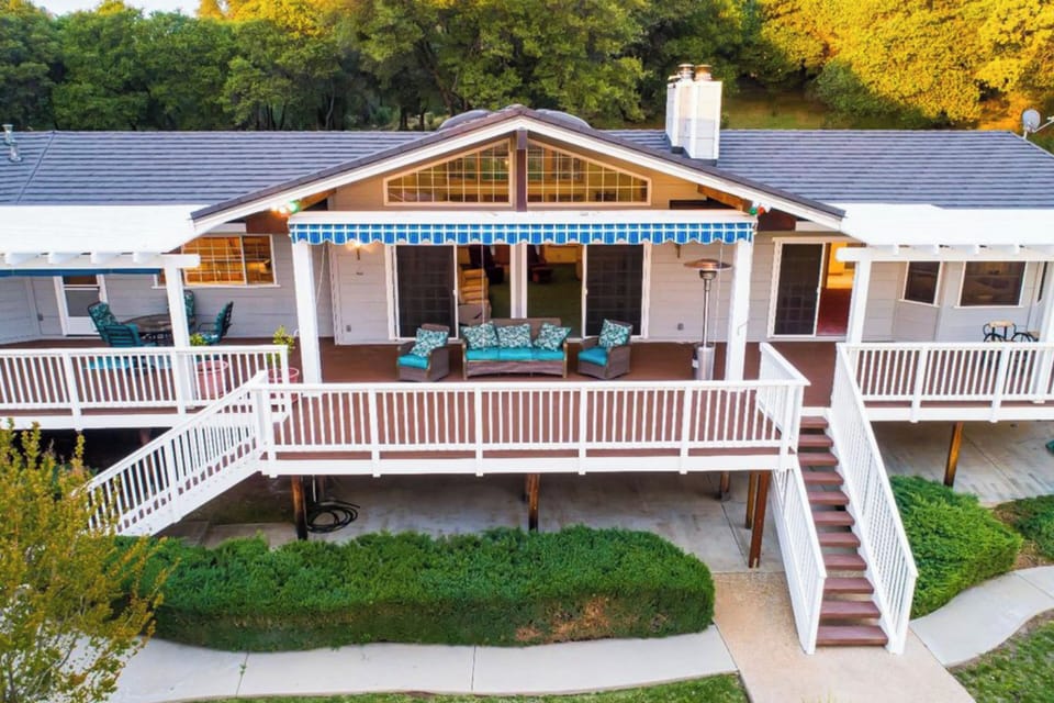 House (5 Bedrooms) | Interior