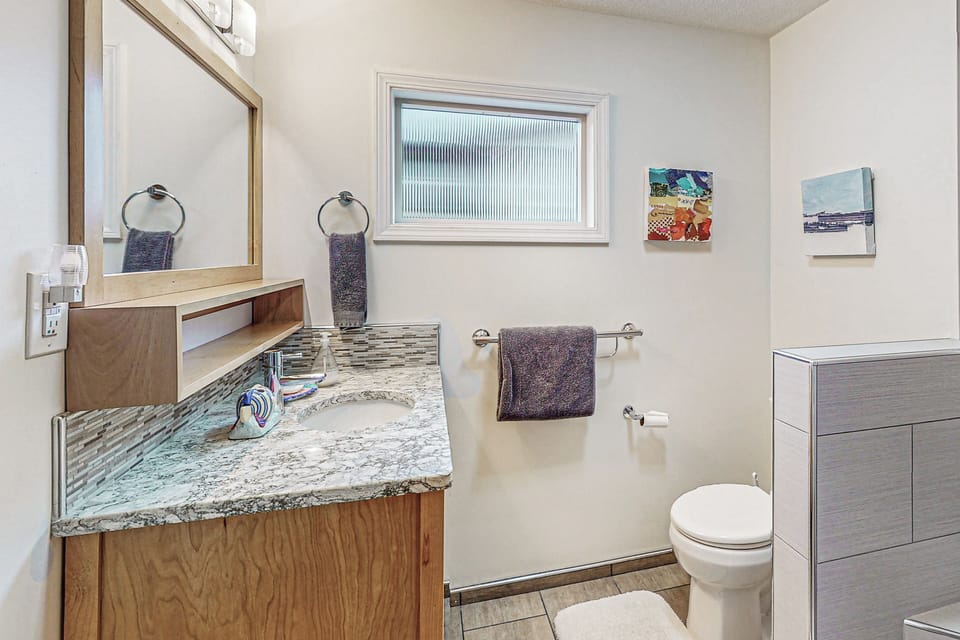 Columbia Vista: Waterfront Home w/ Patio Cottage in Richland