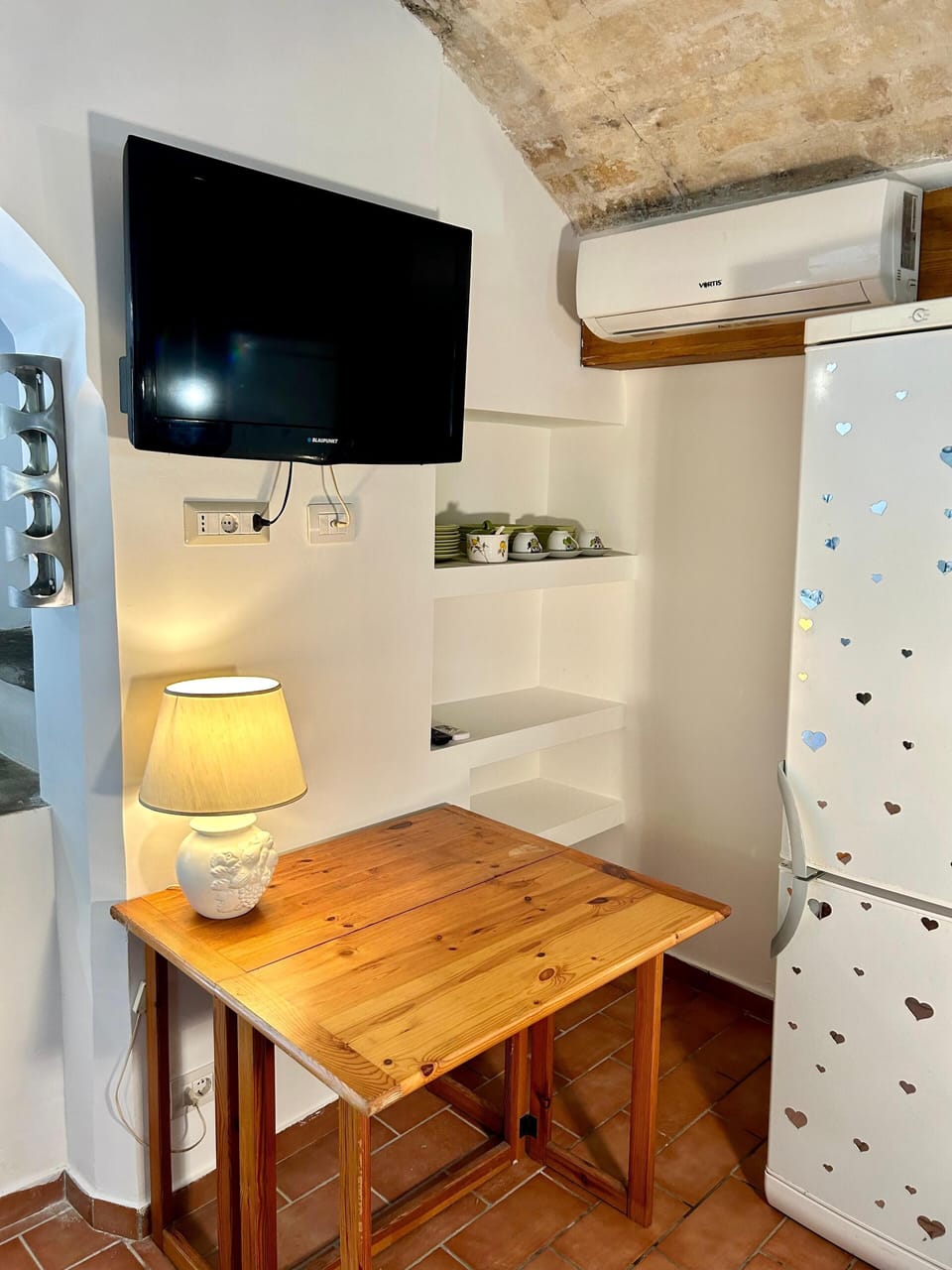 Apartment, Air conditioning, Tower | Living area | Flat-screen TV