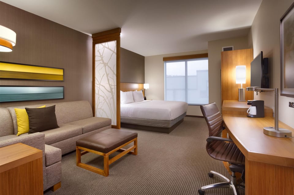 In-room safe, desk, laptop workspace, iron/ironing board