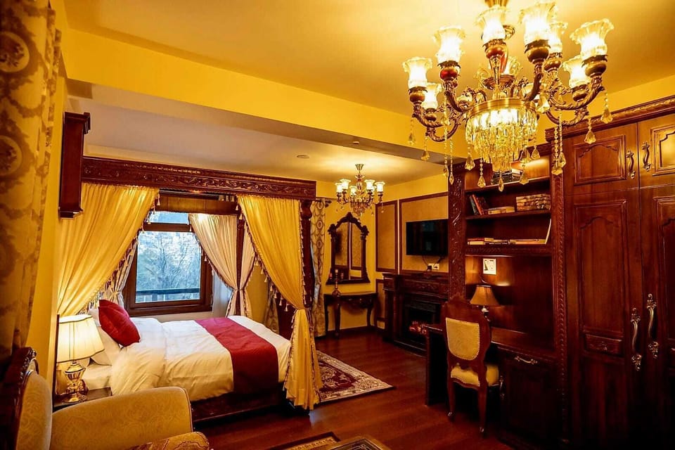 Royal Room | Free WiFi