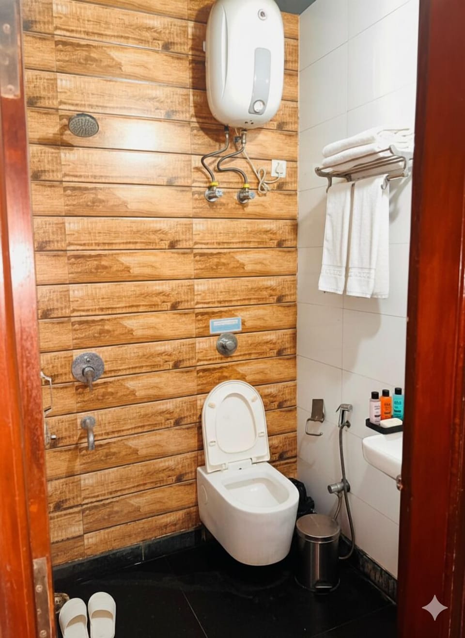 Family Double Room, Balcony | In-room safe, desk, laptop workspace, soundproofing