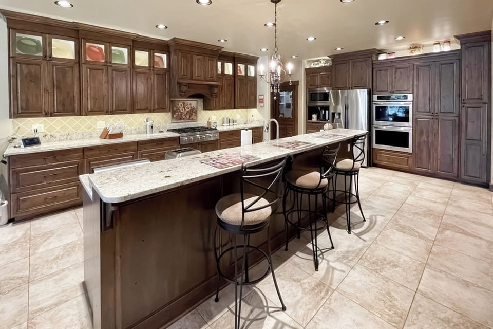 House (4 Bedrooms) | Interior