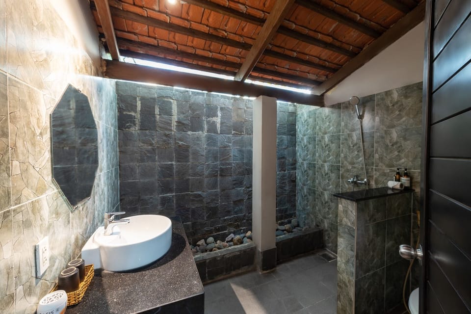 Premium Double Room, Pool View | Minibar, in-room safe, desk, free WiFi