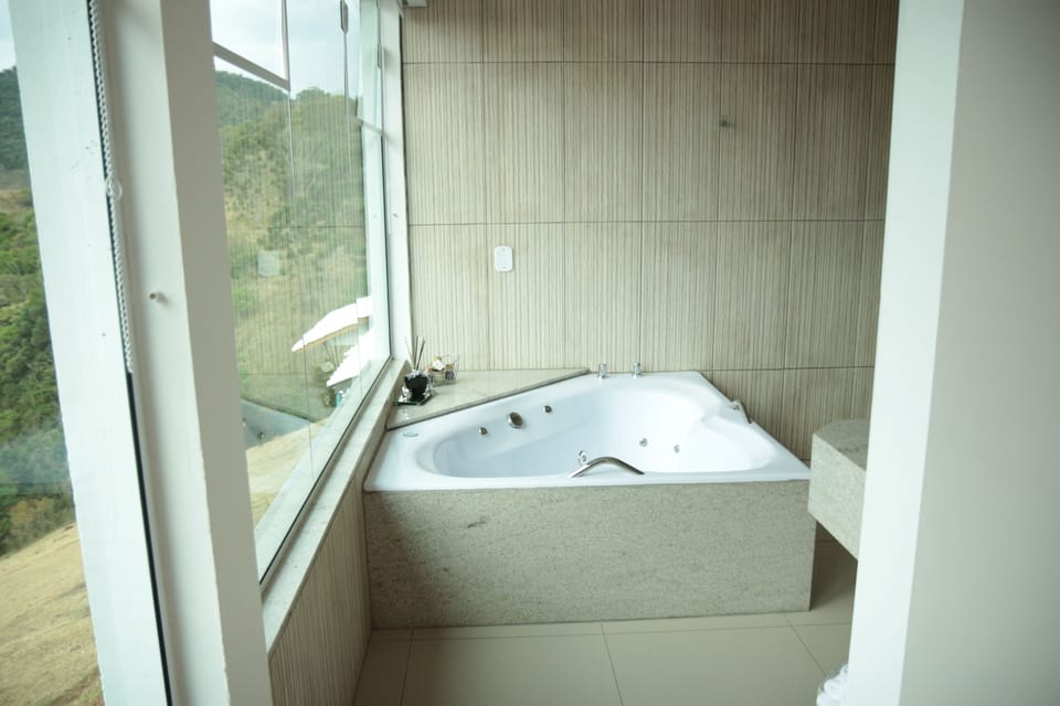 Luxury Chalet, Valley View | Bathroom | Free toiletries, hair dryer, towels, soap