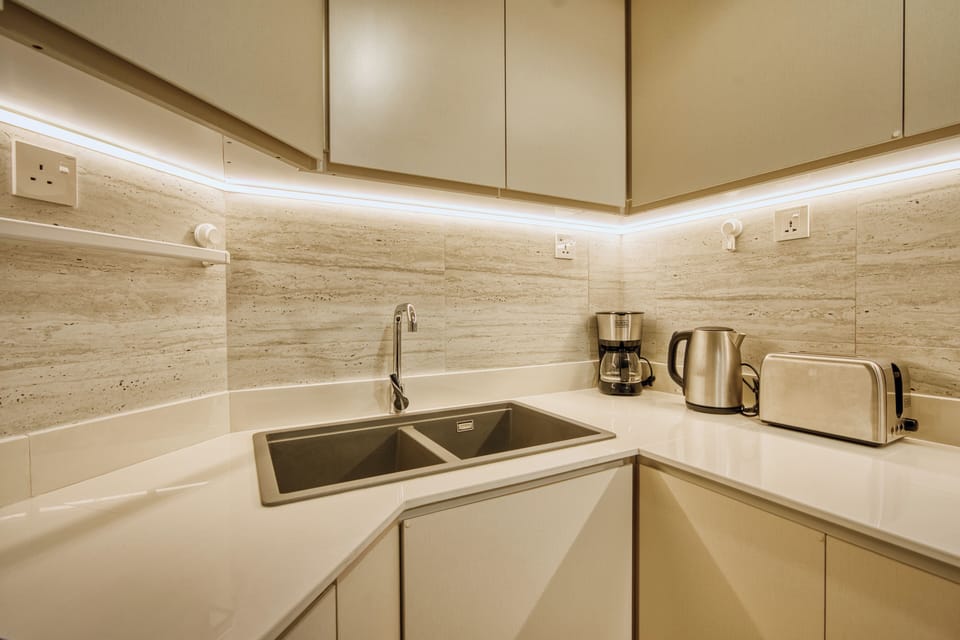 Exclusive Studio, City View | Private kitchenette | Full-size fridge, microwave, oven, stovetop