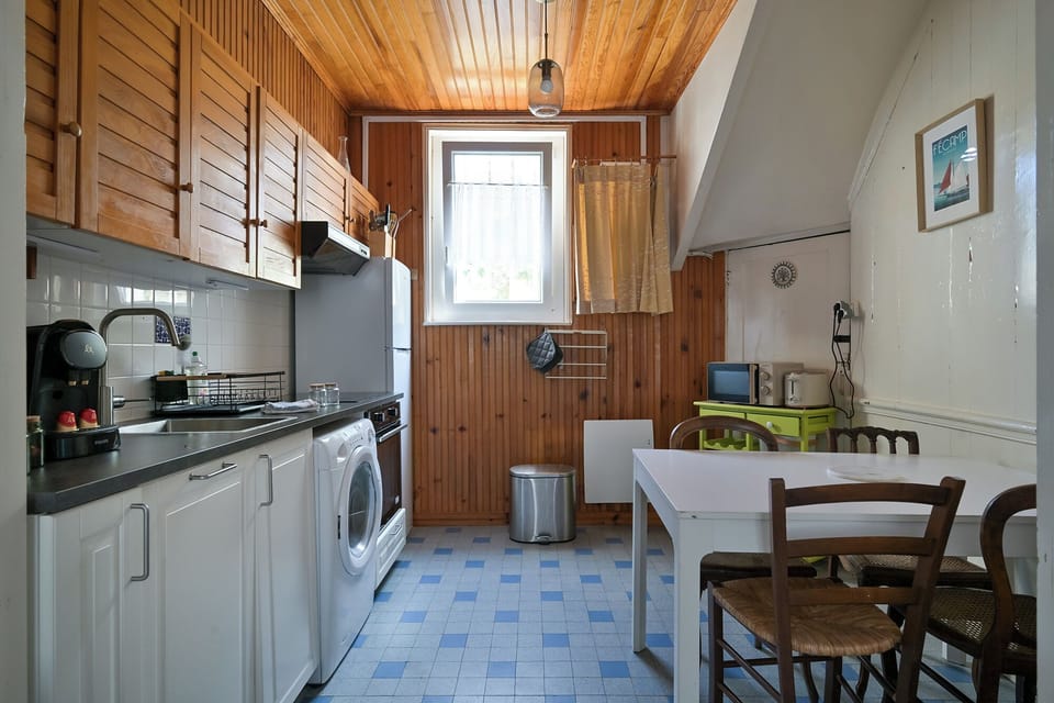Superior House, Sea View | Private kitchen