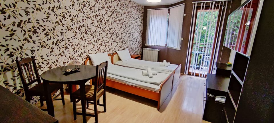 Standard Twin Room | In-room safe, iron/ironing board, free WiFi, bed sheets