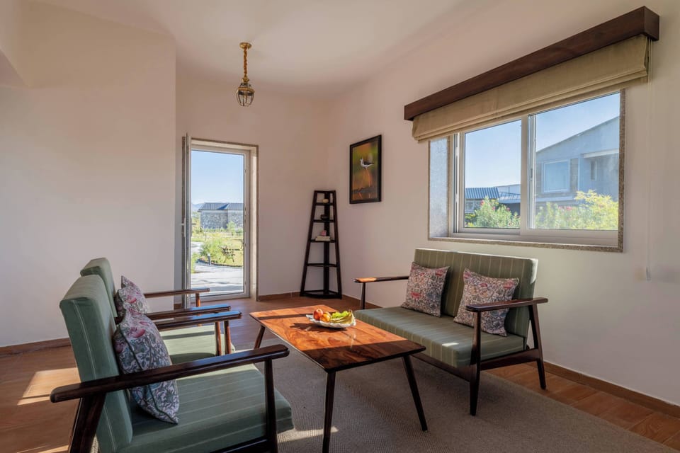Suite Room with Heated Plunge Pool | In-room safe, desk, WiFi (free)