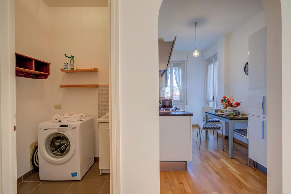 Family Apartment, 2 Bedrooms, Balcony, Beachside (Dolce Orizzonte Few Steps From Lake) | Interior