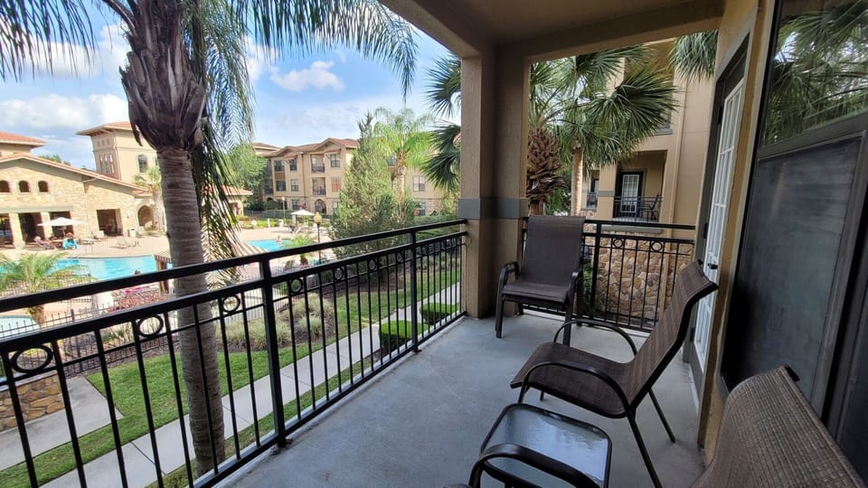 Condo, 3 Bedrooms | Property grounds
