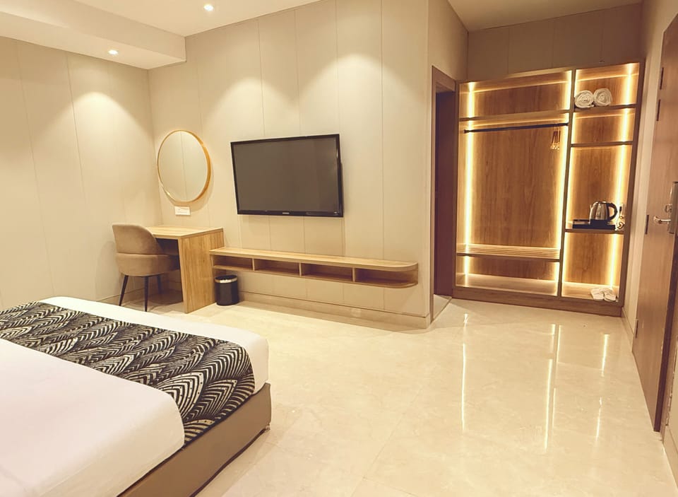 Royal Double Room | Individually furnished, desk, laptop workspace, free WiFi