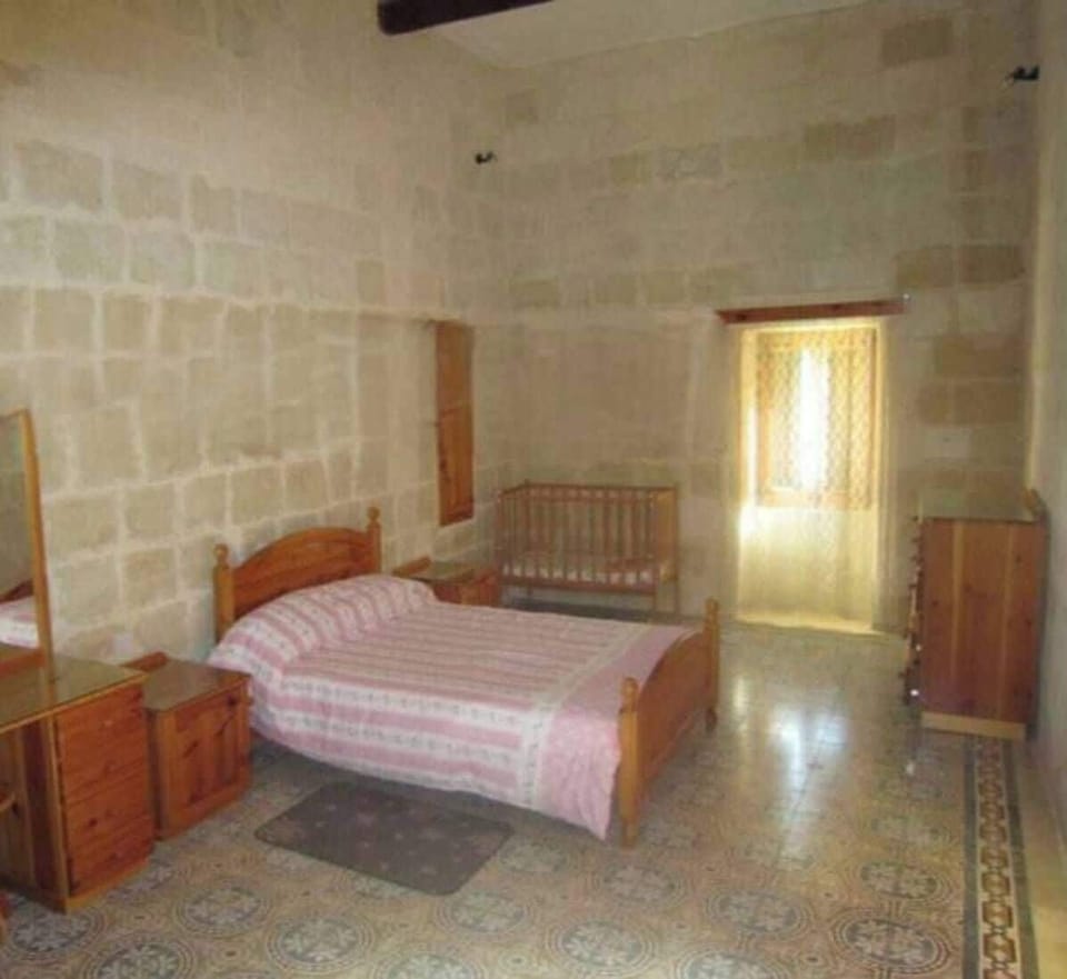 Basic Double Room | Free WiFi