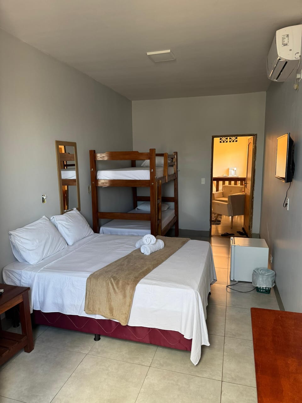 Family Room | WiFi (free)