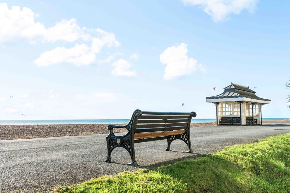 Queens Cove With Seaviews By My Getaways Apartment in Worthing