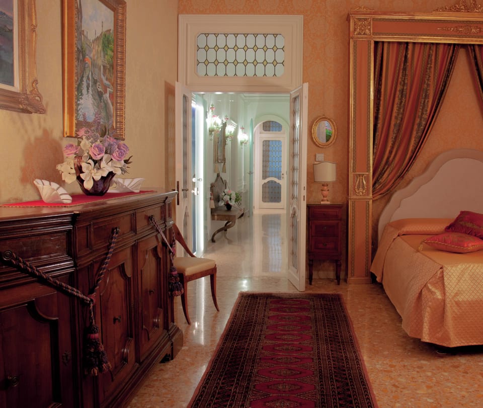 Royal Suite, Balcony, City View (Quadrifora) | In-room safe, blackout drapes, free WiFi