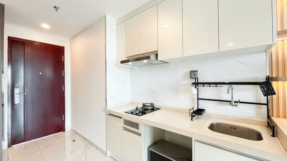 Standard Apartment, 2 Bedrooms | Private kitchen