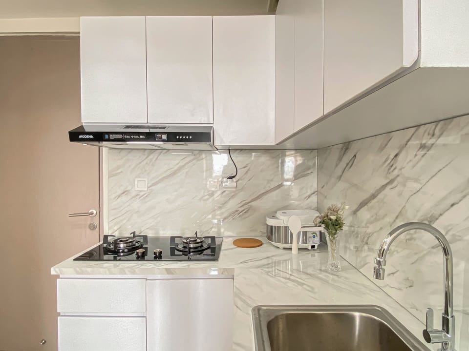 Standard Apartment, 2 Bedrooms | Private kitchen