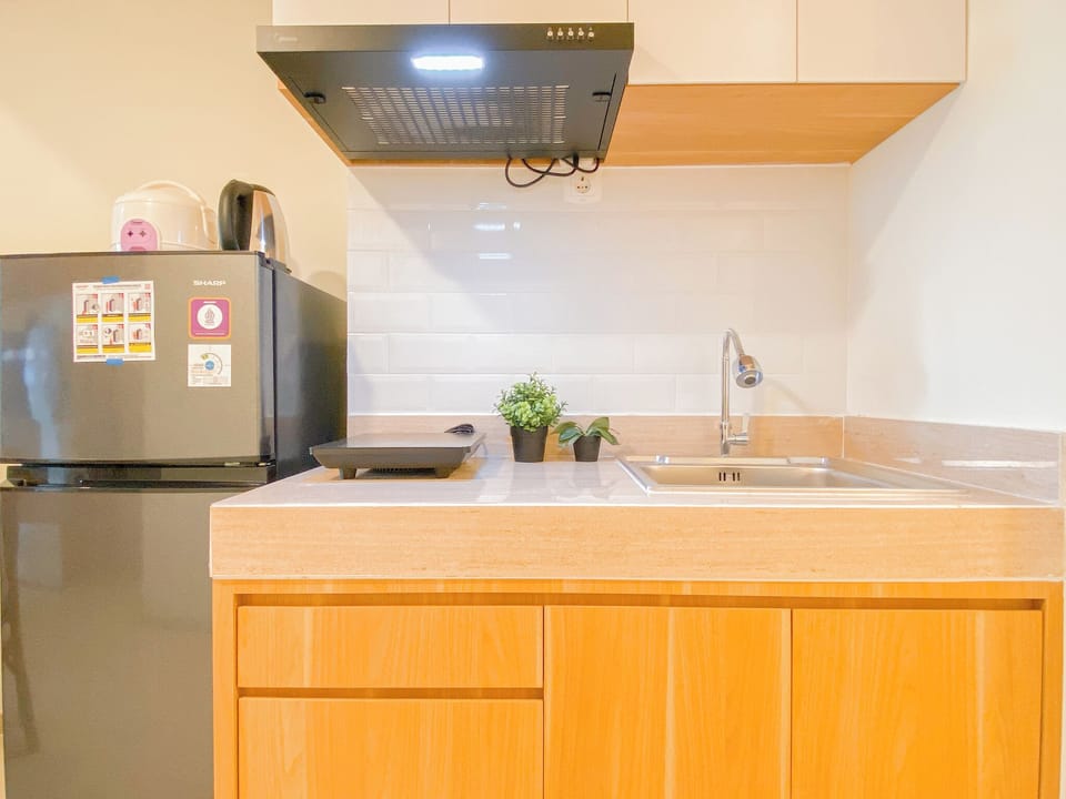 Standard Apartment, 2 Bedrooms | Private kitchen