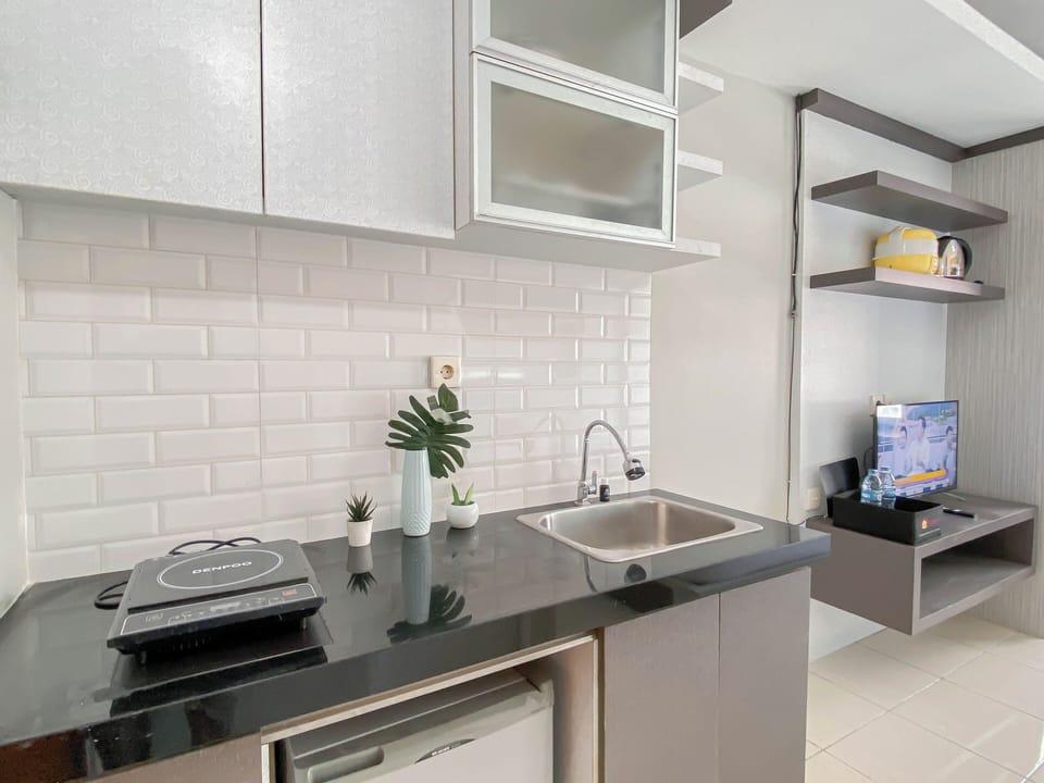 Standard Studio, 1 Bedroom | Private kitchen