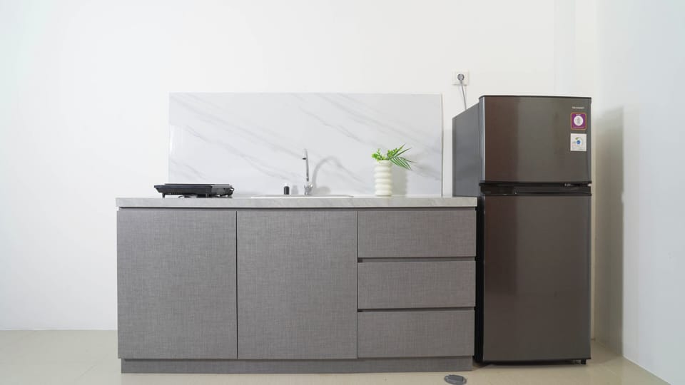 Standard Apartment, 2 Bedrooms | Private kitchen