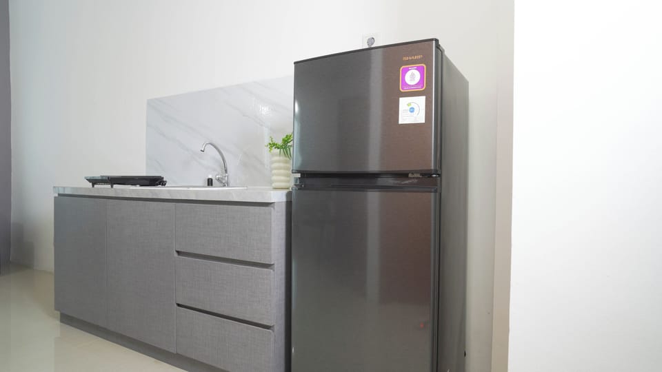 Standard Apartment, 2 Bedrooms | Private kitchen