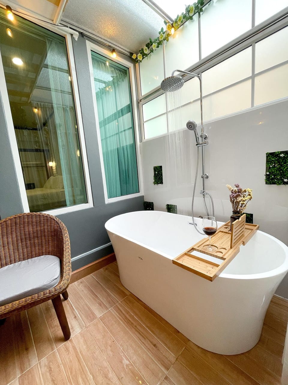 Comfort Room, 1 King Bed, City View | Free WiFi