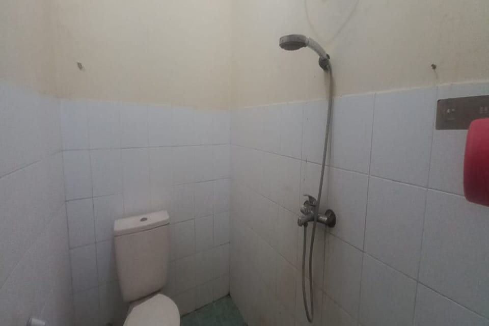 Standard Double Room | Bathroom | Shower