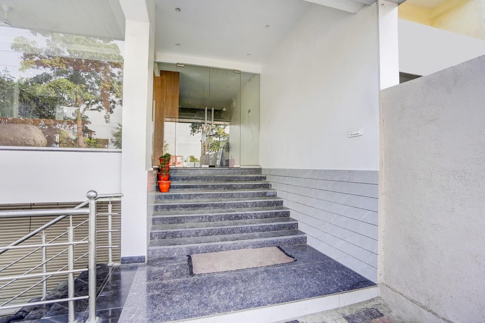 House | Reception