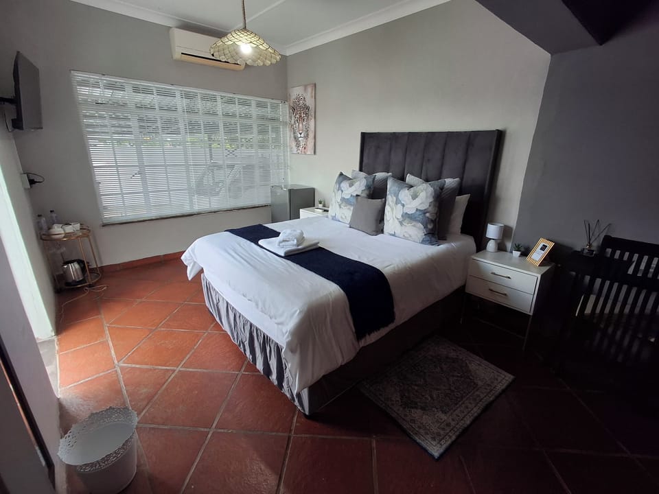 Comfort Double Room, Non Smoking, Courtyard View | Egyptian cotton sheets, premium bedding, individually decorated