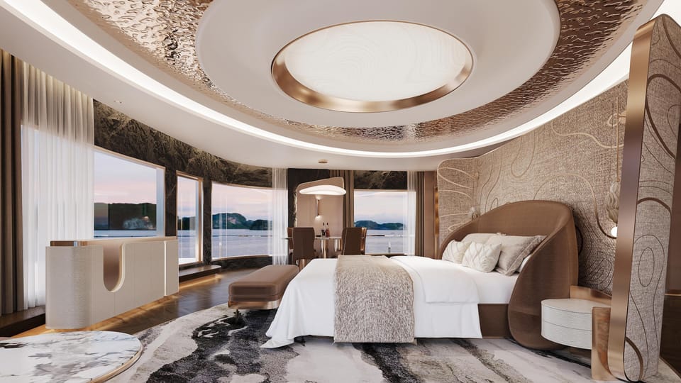 Imperial Suite | Desk, laptop workspace, soundproofing, free wired internet