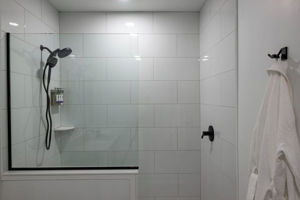Shower, free toiletries, hair dryer, bathrobes