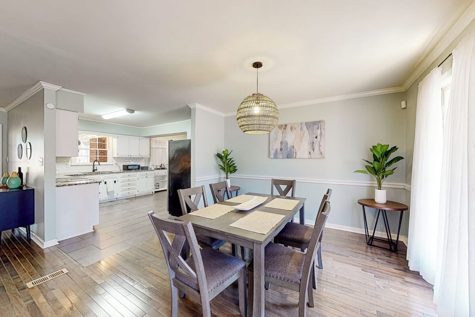 House (3 Bedrooms) | Interior