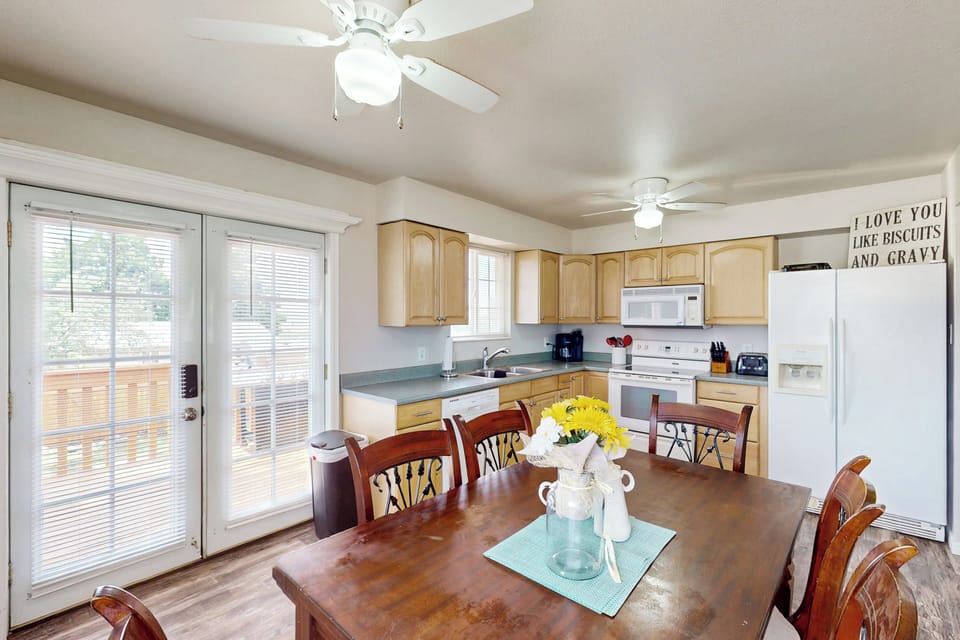 House (4 Bedrooms) | Interior