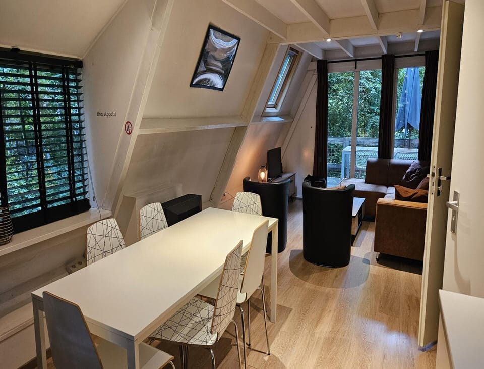 Chalet | Dining