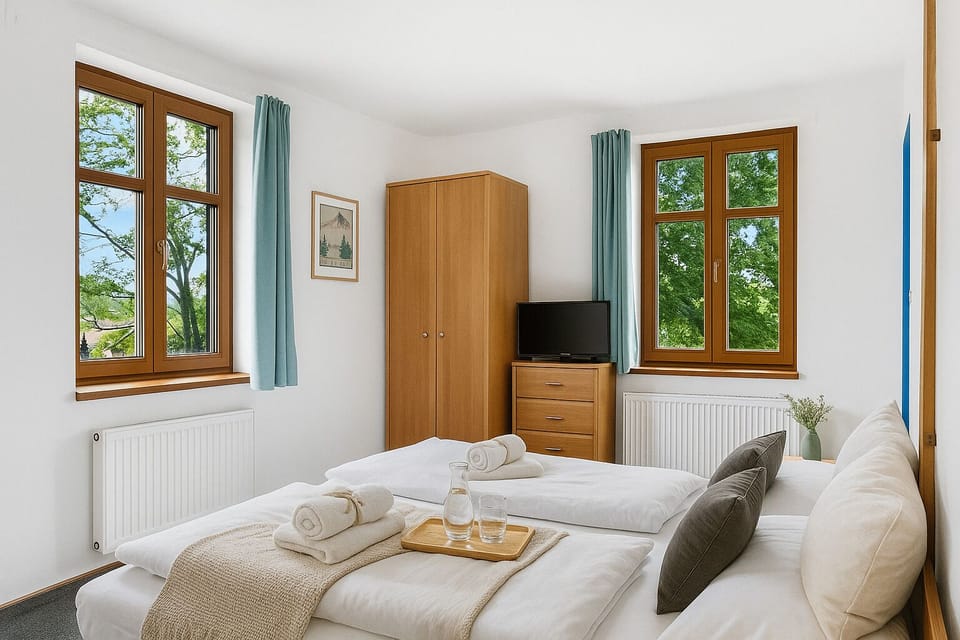 Classic Double Room, Mountain View | Bathroom | Free toiletries, hair dryer, bathrobes, slippers