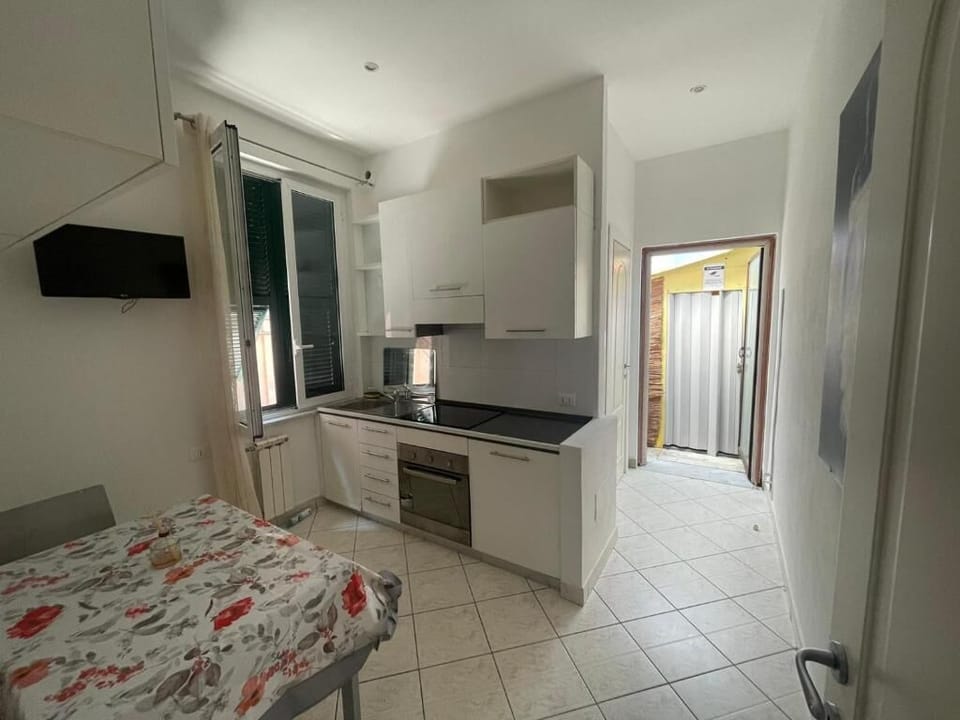 Apartment | Private kitchen | Electric kettle