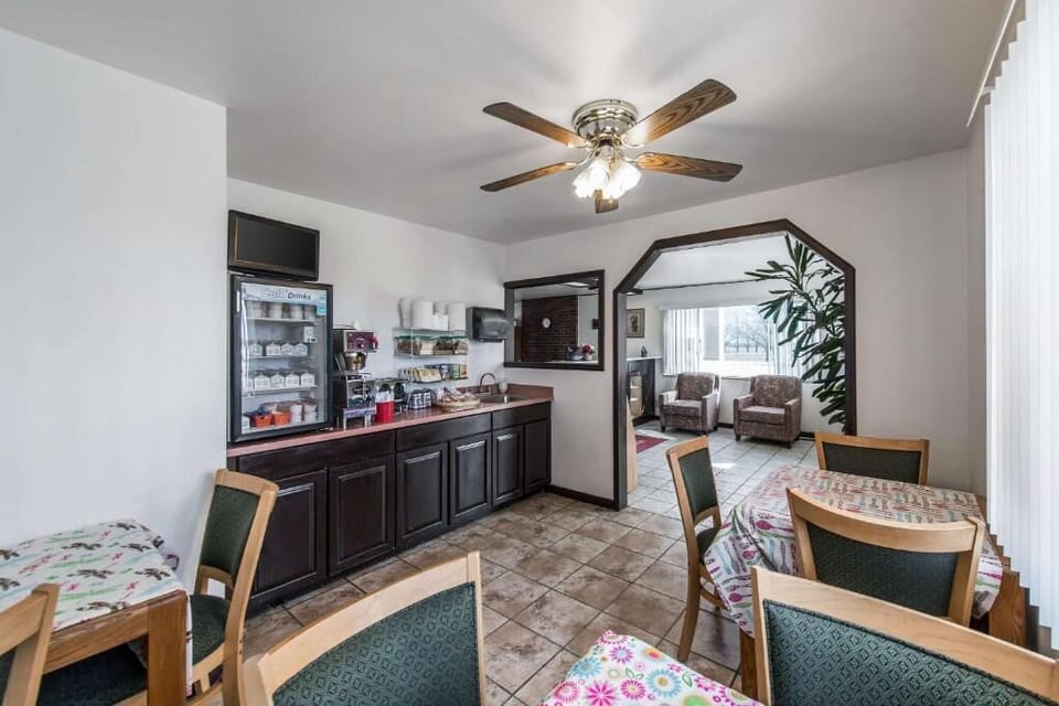 Free continental breakfast