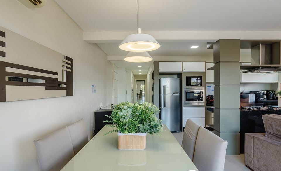 Basic Apartment | Dining