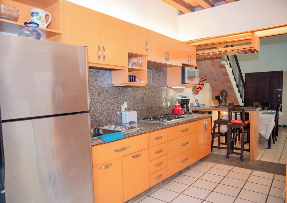 Deluxe House, 4 Bedrooms | Private kitchen