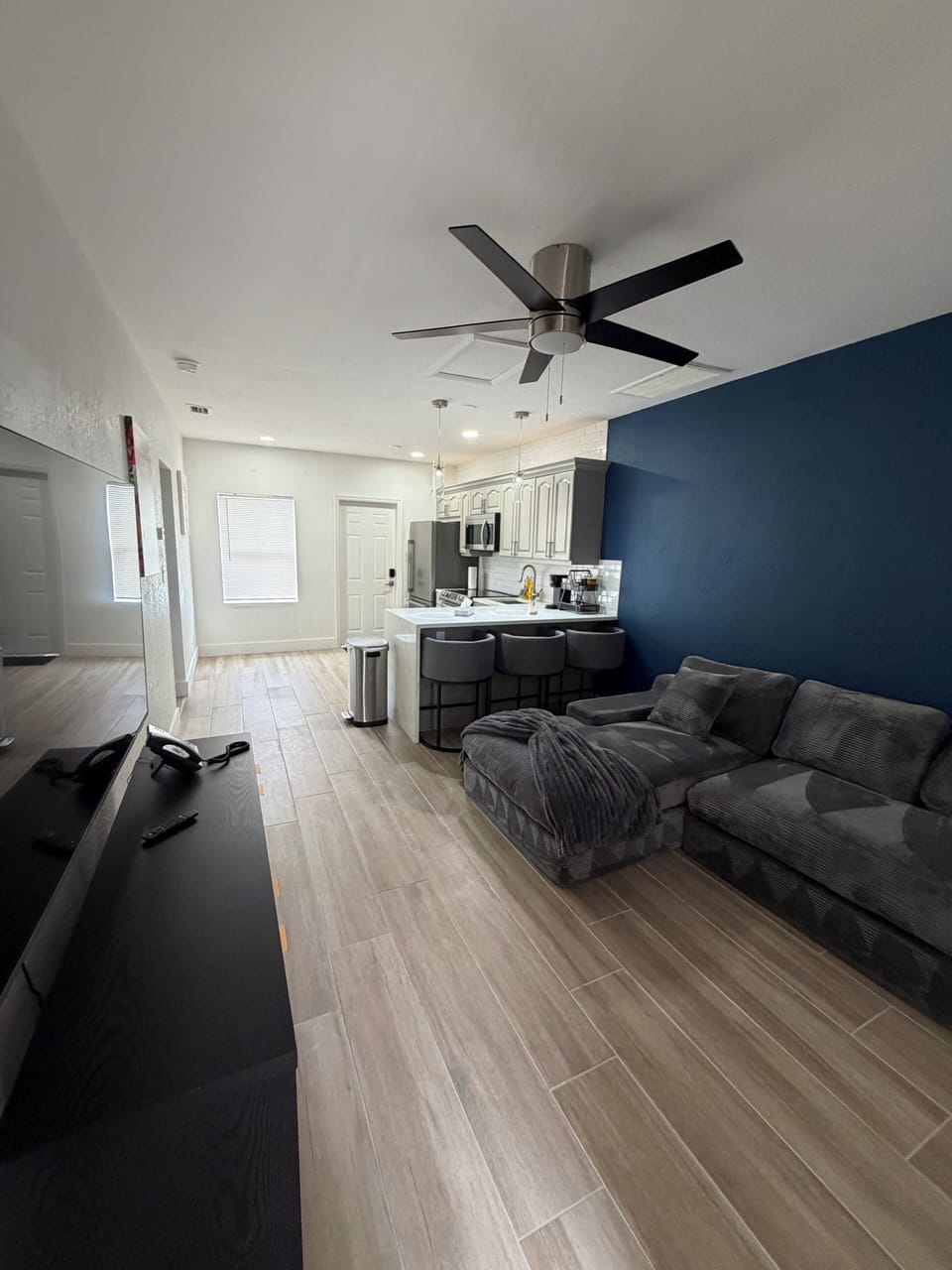 Suite, Patio | Living area