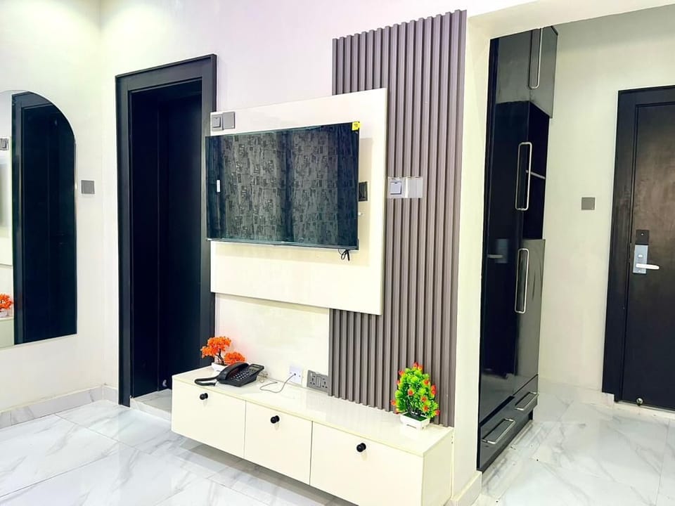 Luxury Suite | Living area