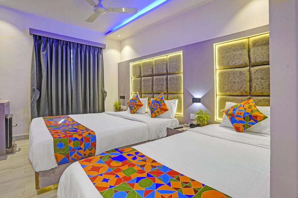 Egyptian cotton sheets, premium bedding, in-room safe, free WiFi