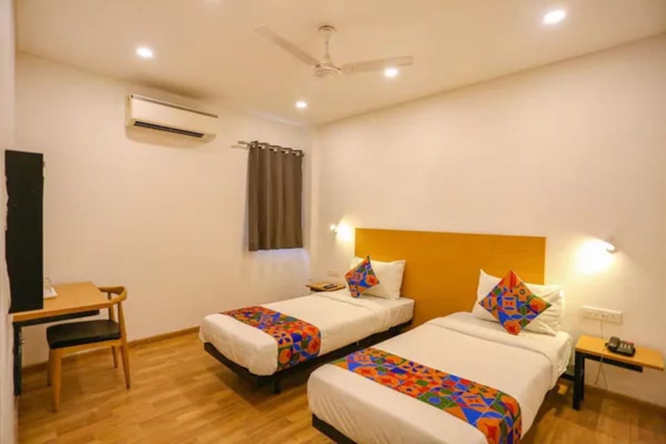 Egyptian cotton sheets, premium bedding, in-room safe, free WiFi