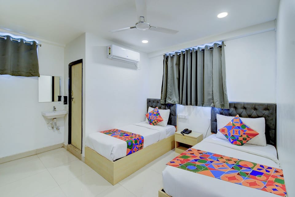Egyptian cotton sheets, premium bedding, in-room safe, free WiFi