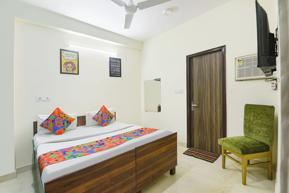Premium Room | Egyptian cotton sheets, premium bedding, in-room safe, free WiFi