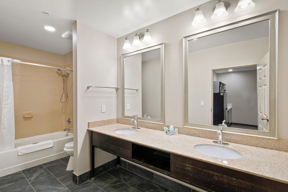 English Inn of Charlottesville Hotel in Charlottesville