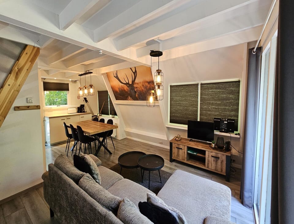 Chalet | Living area