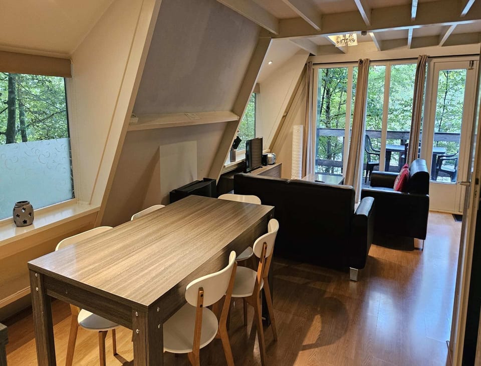 Chalet | Dining