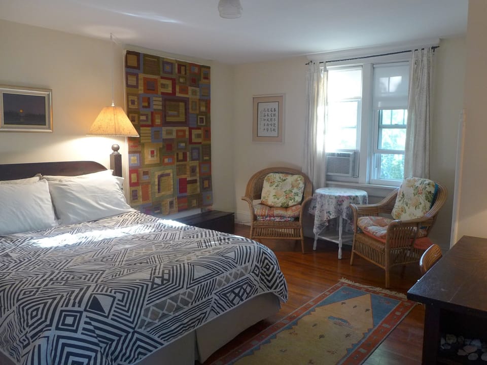 Double Room, Shared Bathroom, Garden View (south room)